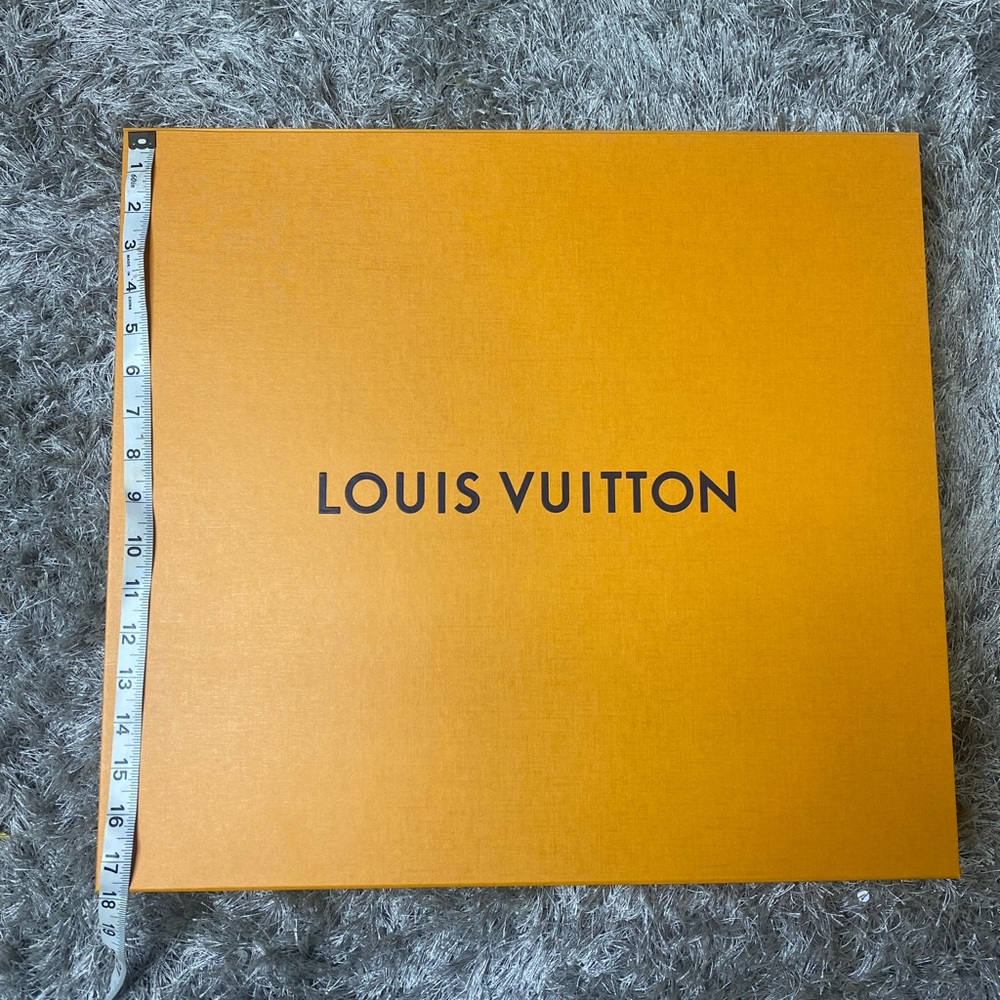 Louis Vuitton Box - Picture 2 of 6